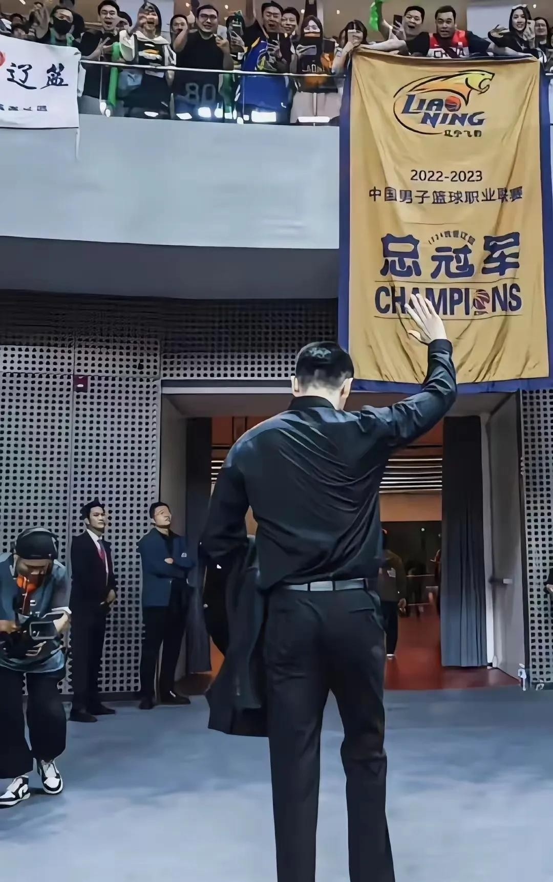 熊猫体育-冲刺阶段北京首钢备战NBA季后赛;刷新队史纪录细节曝光;话题不断;资深球员宣示担当